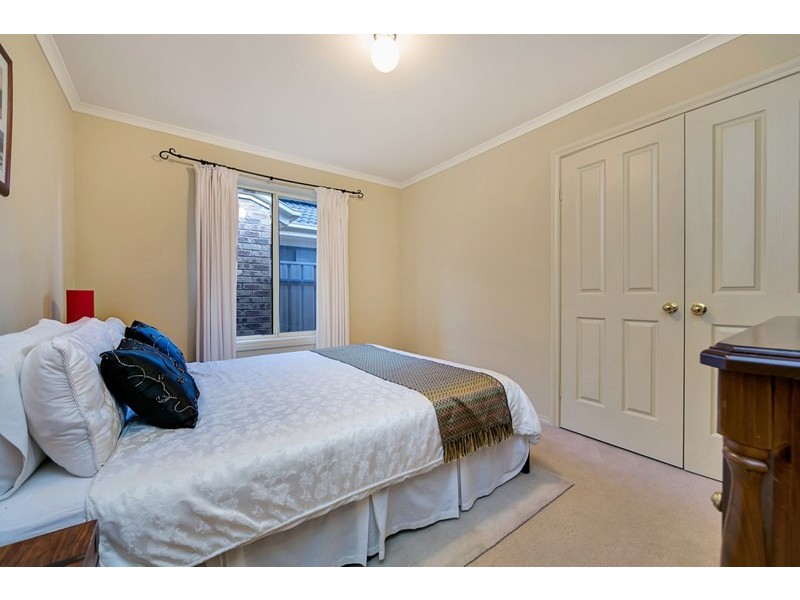 27 Hampton Drive, Oakden SA 5086