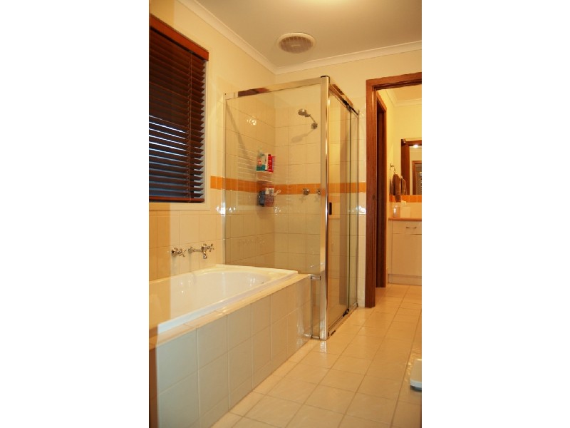 32 Martindale Place, Walkley Heights SA 5098