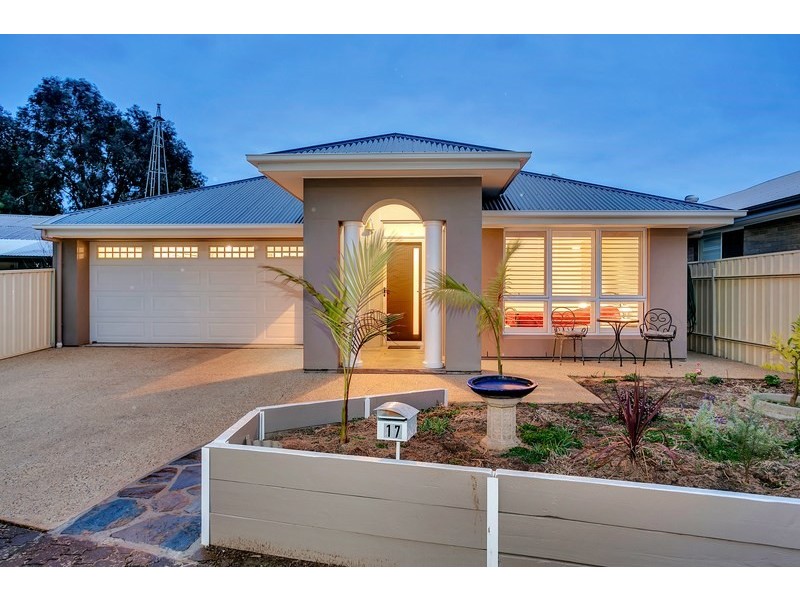 17 Swan Street, Greenacres SA 5086