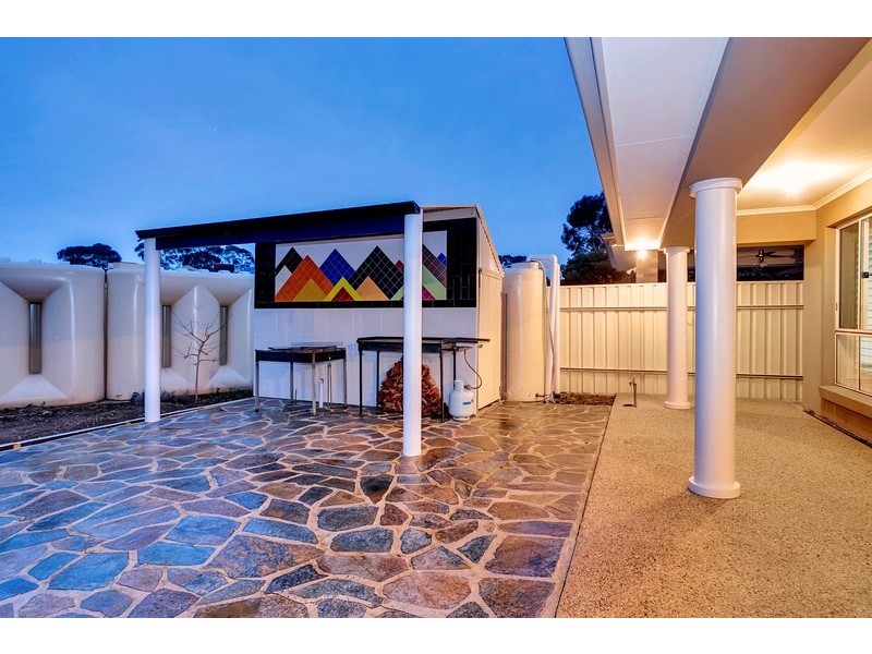 17 Swan Street, Greenacres SA 5086