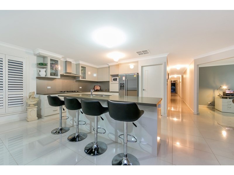 17 Swan Street, Greenacres SA 5086