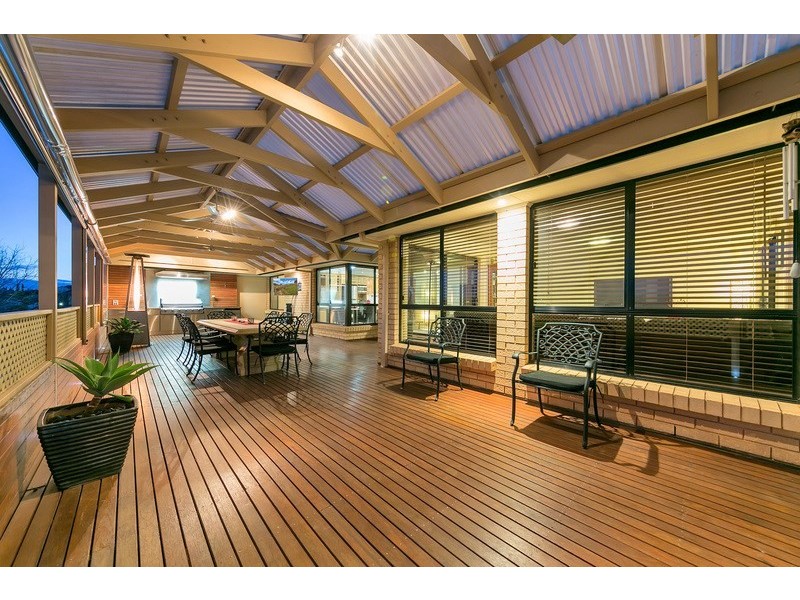 24 Chapel Hill Road, Greenwith SA 5125