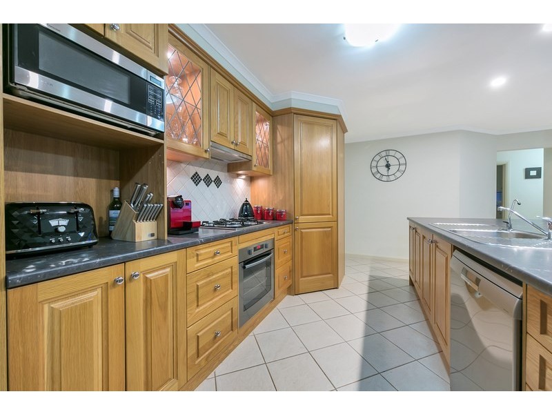 24 Chapel Hill Road, Greenwith SA 5125