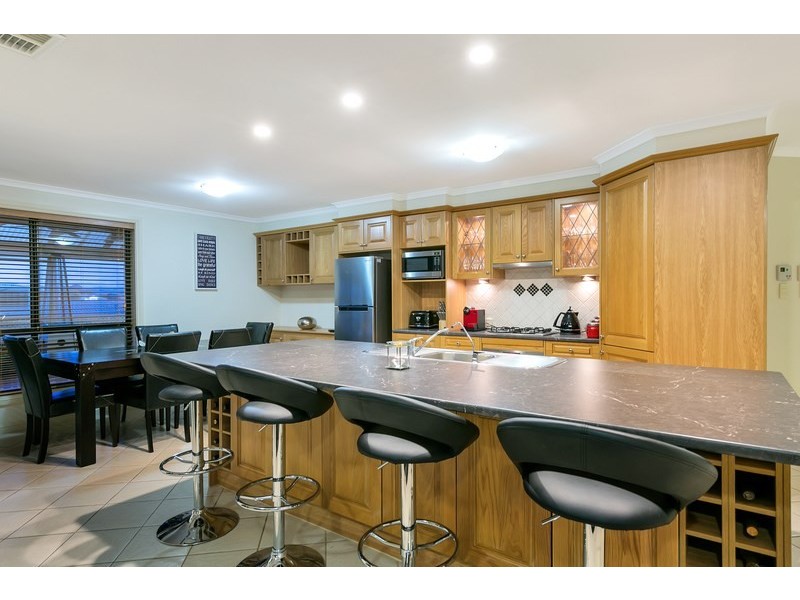 24 Chapel Hill Road, Greenwith SA 5125