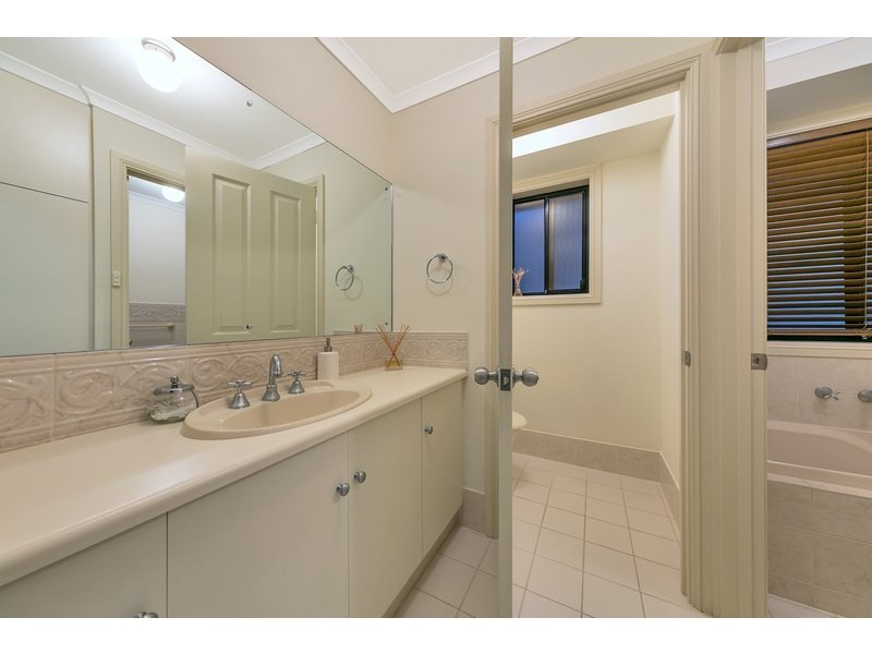 24 Chapel Hill Road, Greenwith SA 5125