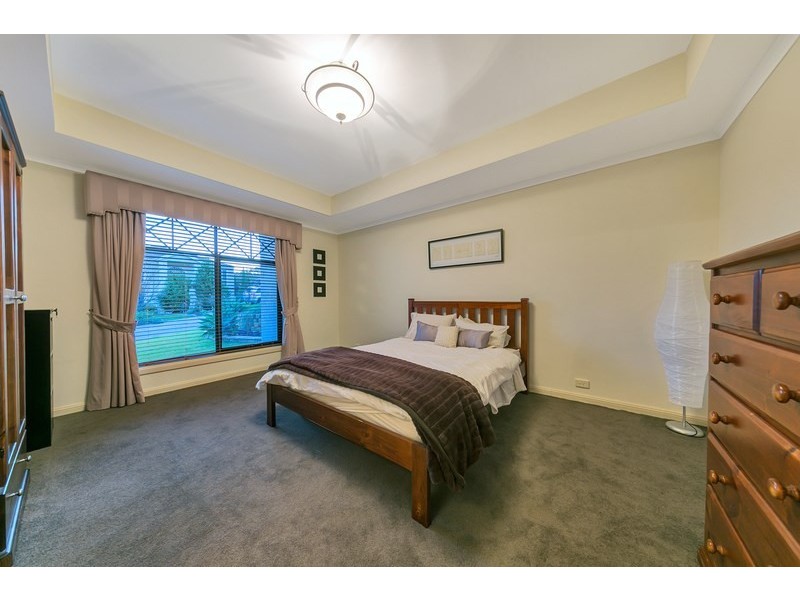 24 Chapel Hill Road, Greenwith SA 5125