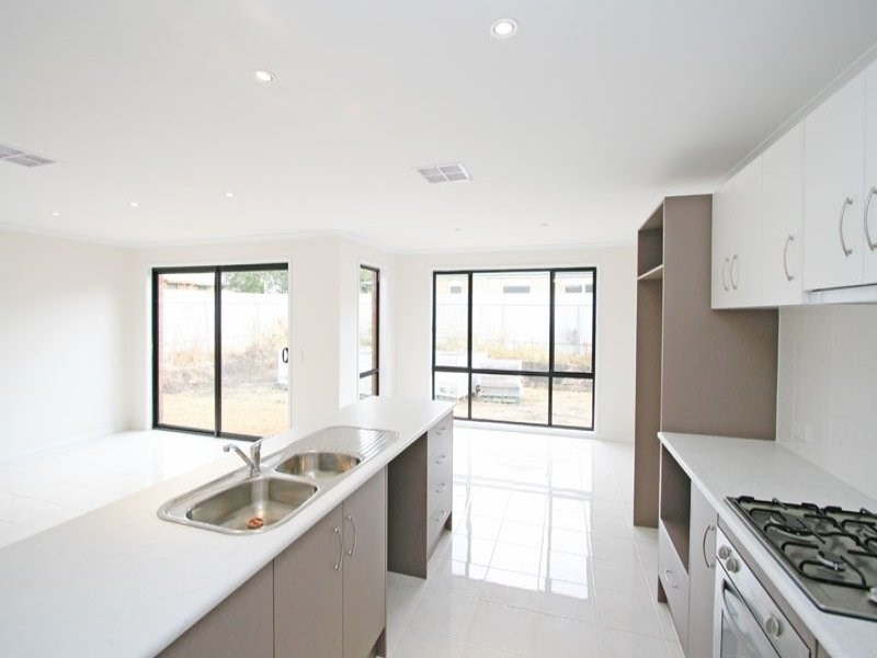 22 Mercedes Drive, Holden Hill SA 5088