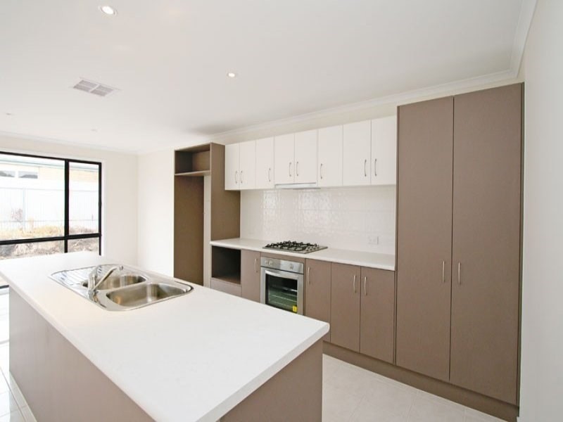 22 Mercedes Drive, Holden Hill SA 5088