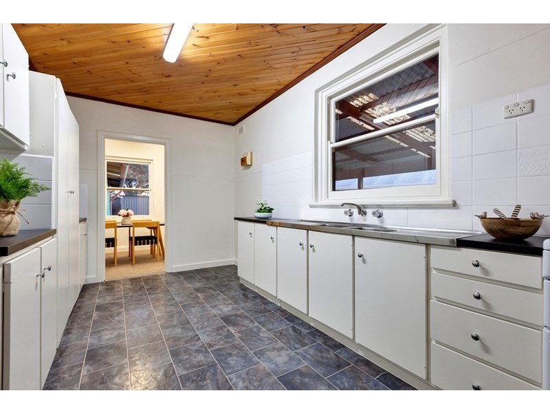 22 Gordon Avenue, Clearview SA 5085