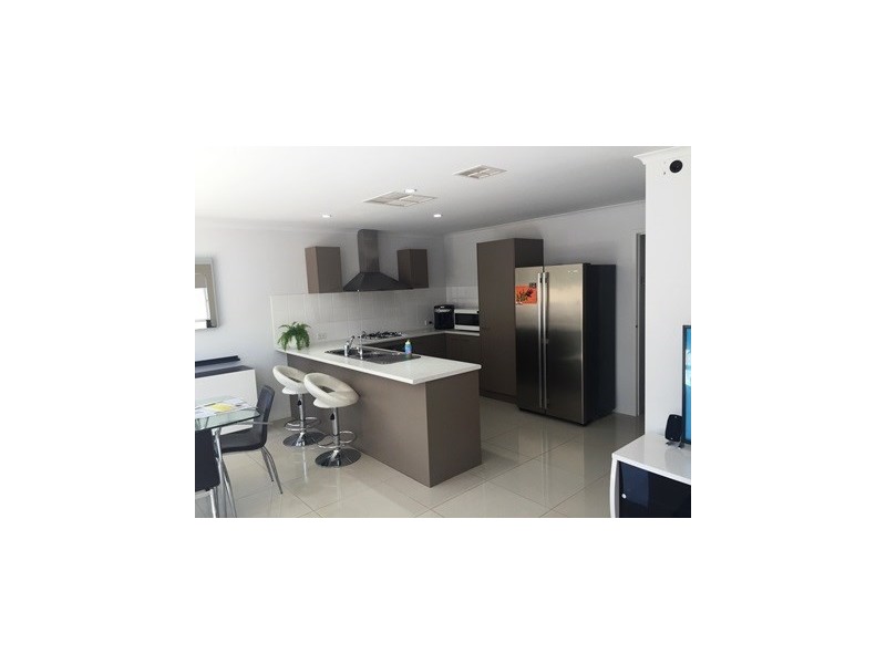 4 Lawton Lane, Hampstead Gardens SA 5086