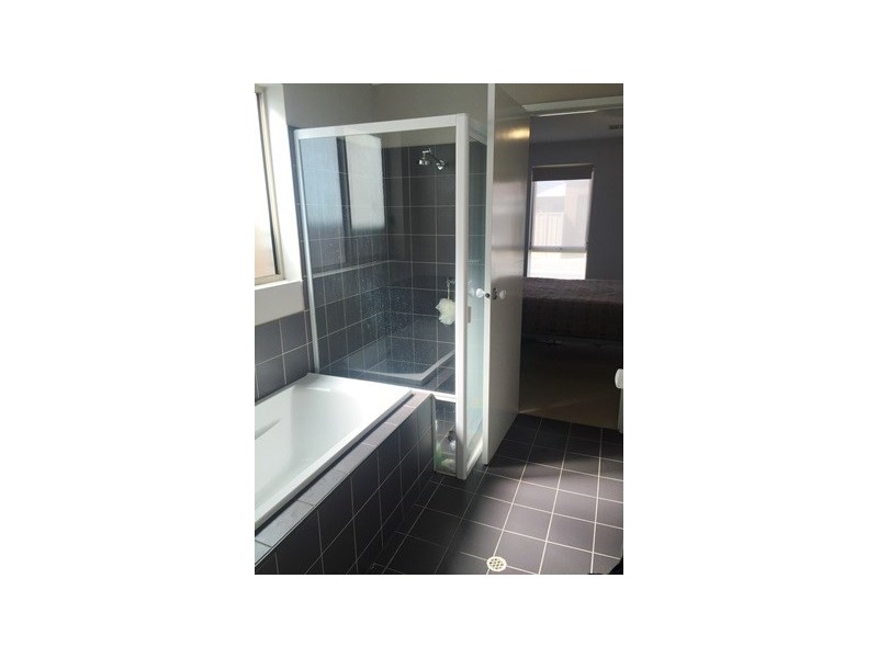 4 Lawton Lane, Hampstead Gardens SA 5086