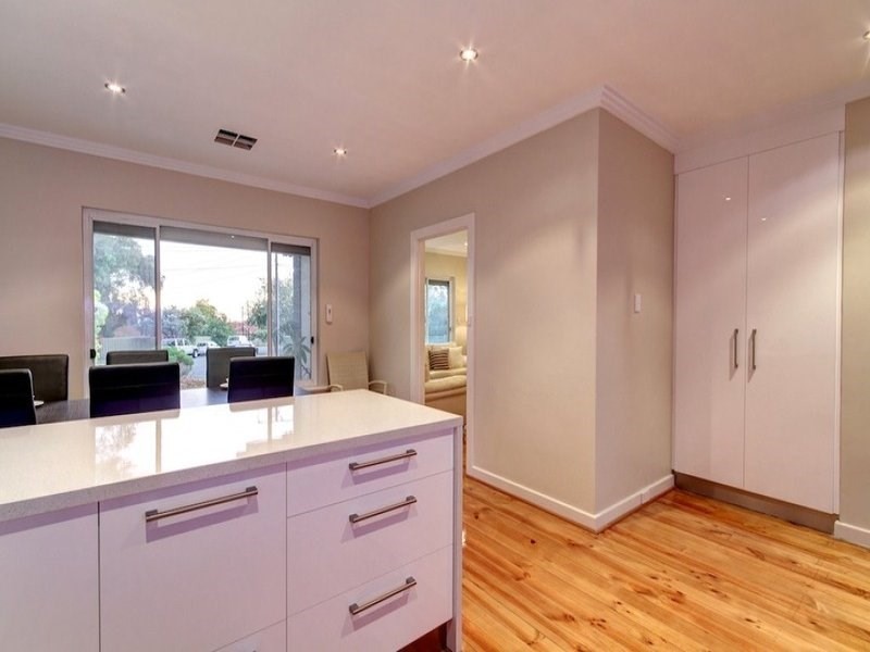 4 Loxton Court, Hope Valley SA 5090