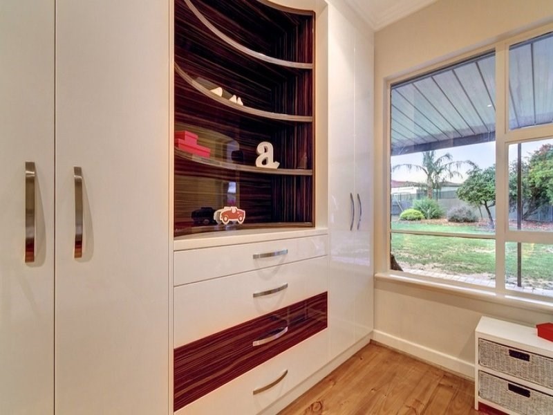 4 Loxton Court, Hope Valley SA 5090