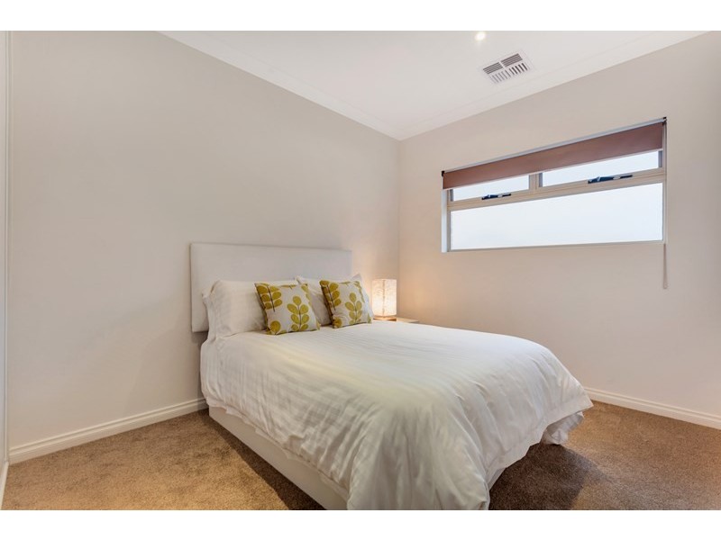 2 Down Drive, Valley View SA 5093