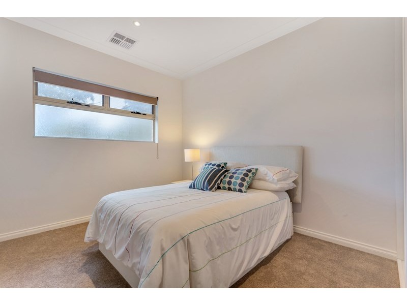 2 Down Drive, Valley View SA 5093