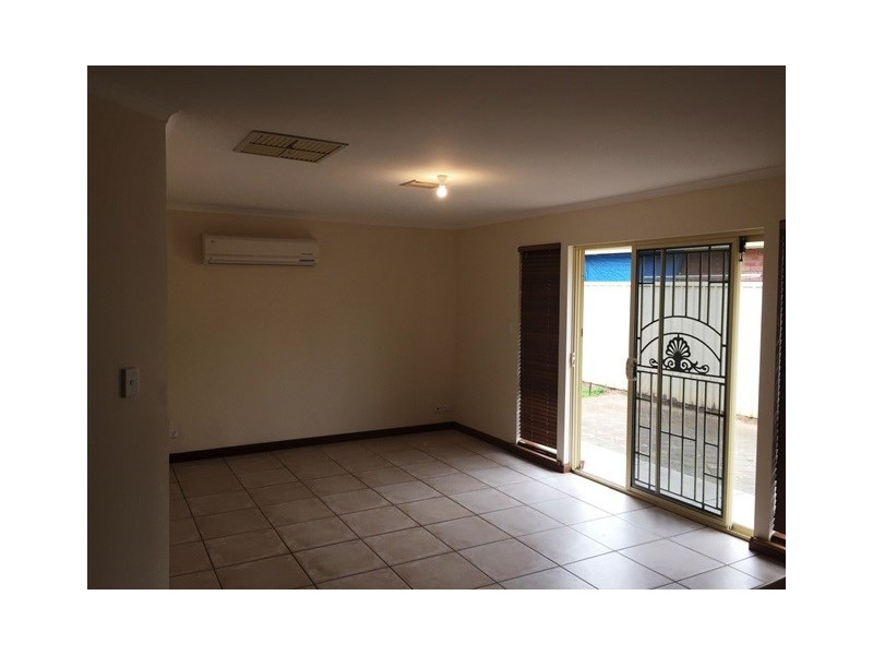 16 Browning Crescent, Clearview SA 5085