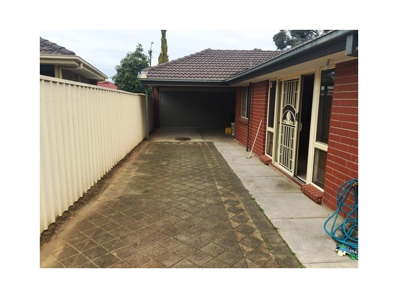 16 Browning Crescent, Clearview SA 5085