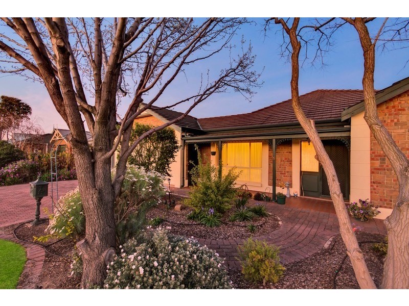 6 Sissinghurst Drive, Oakden SA 5086