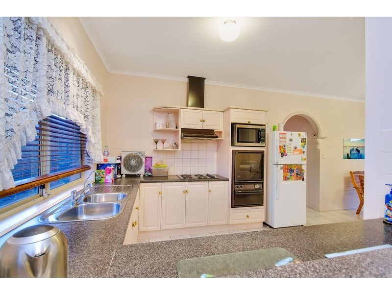 6 Sissinghurst Drive, Oakden SA 5086