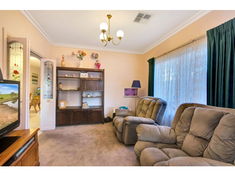 6 Sissinghurst Drive, Oakden SA 5086
