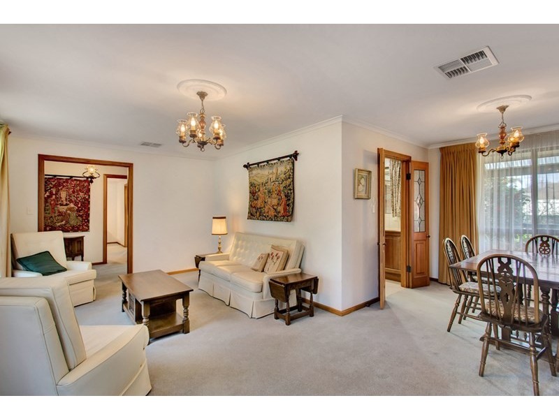 61 Parsons Road, Dernancourt SA 5075