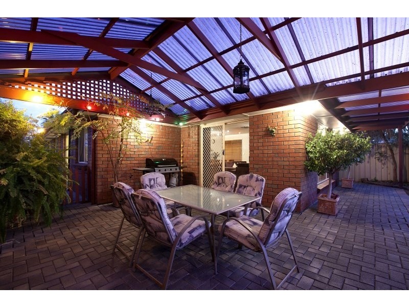 35 Farnborough Street, Oakden SA 5086