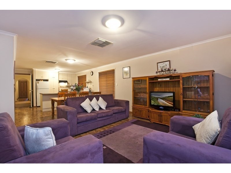 35 Farnborough Street, Oakden SA 5086