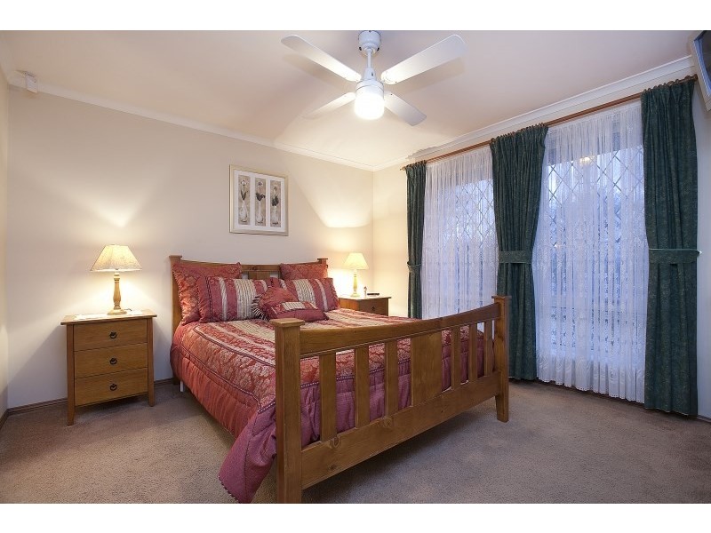 35 Farnborough Street, Oakden SA 5086