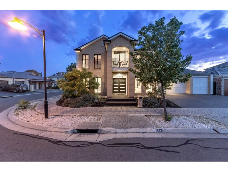 34 Avocet Drive, Mawson Lakes SA 5095