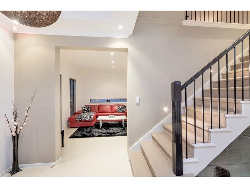 34 Avocet Drive, Mawson Lakes SA 5095