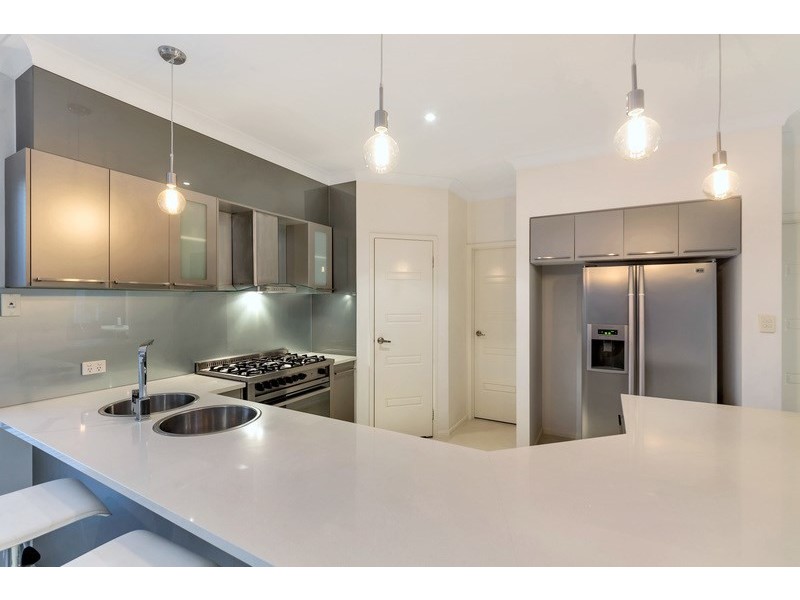 34 Avocet Drive, Mawson Lakes SA 5095