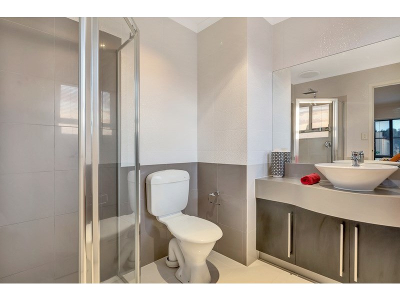 34 Avocet Drive, Mawson Lakes SA 5095