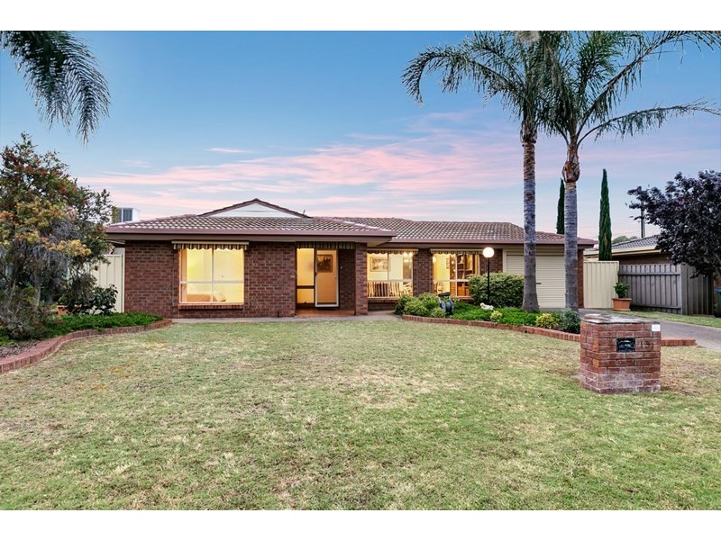13 Iris Court, Grange SA 5022