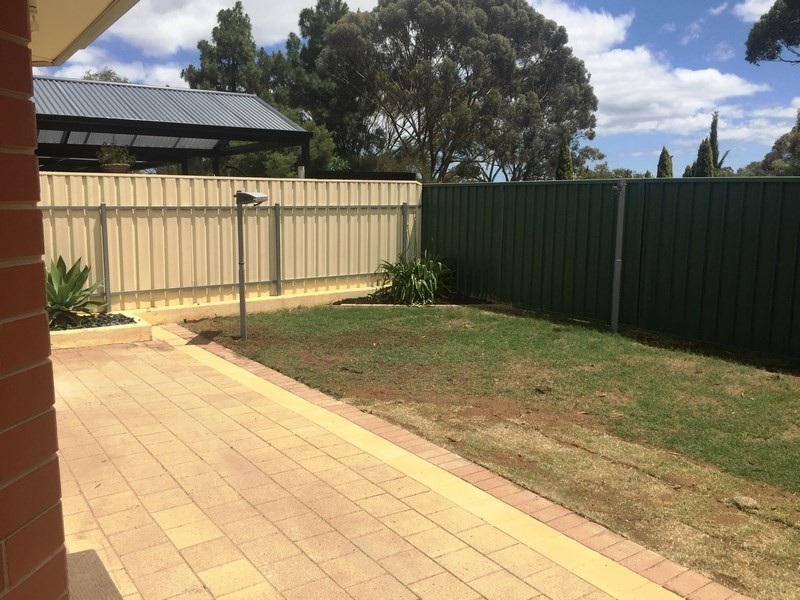 14 Hilltop Drive, Oakden SA 5086