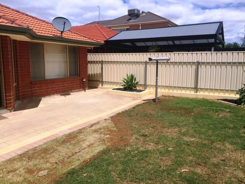 14 Hilltop Drive, Oakden SA 5086