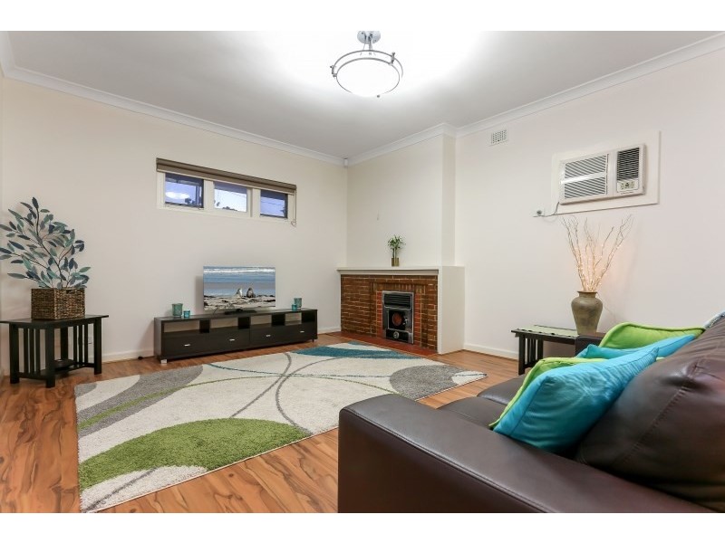 8 Selkirk Avenue, Clearview SA 5085