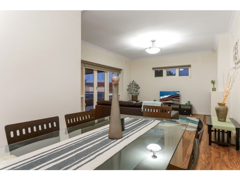 8 Selkirk Avenue, Clearview SA 5085