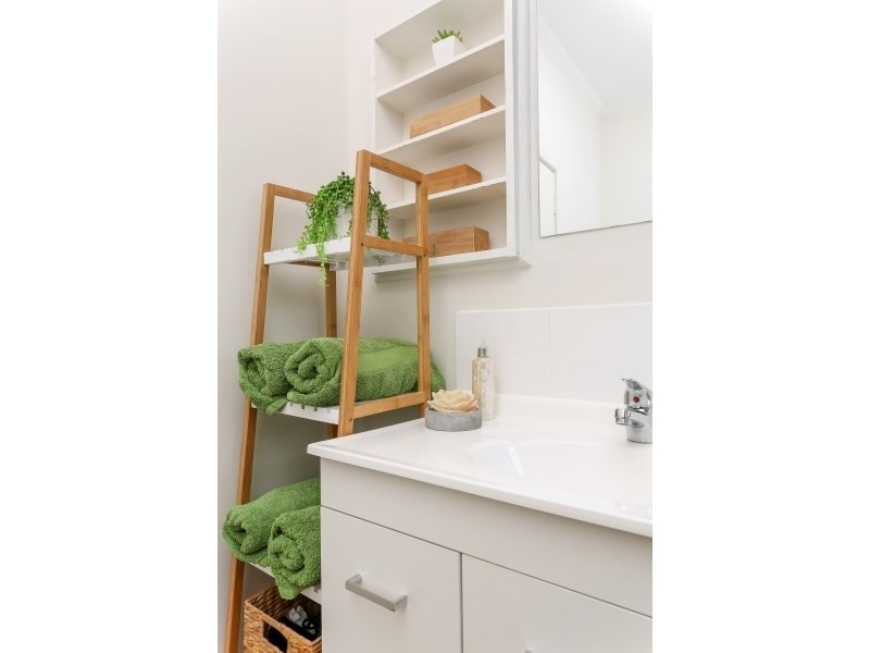 8 Selkirk Avenue, Clearview SA 5085