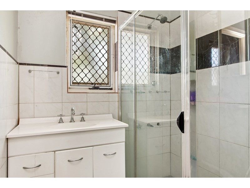 13 Walton Avenue, Clearview SA 5085