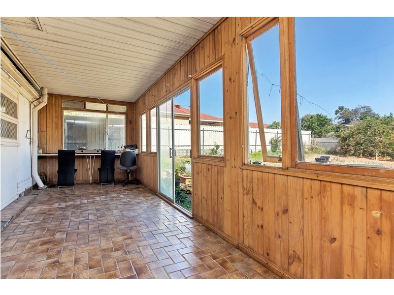 13 Walton Avenue, Clearview SA 5085