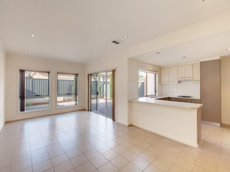 6 Powell Street, Gilles Plains SA 5086