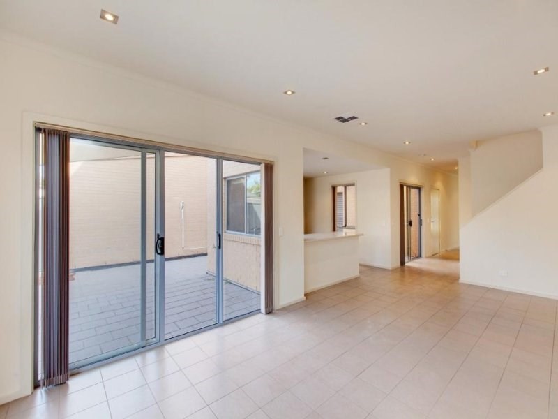 6 Powell Street, Gilles Plains SA 5086