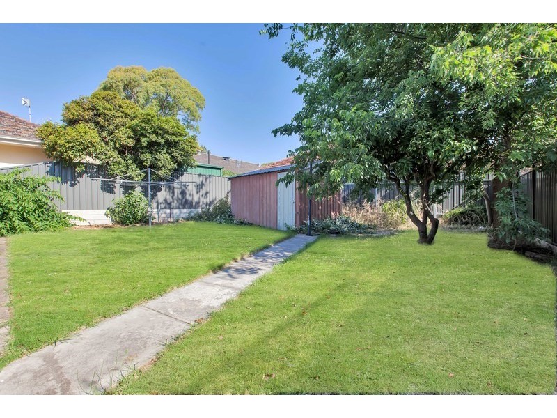 17 Austin Crescent, St Georges SA 5064