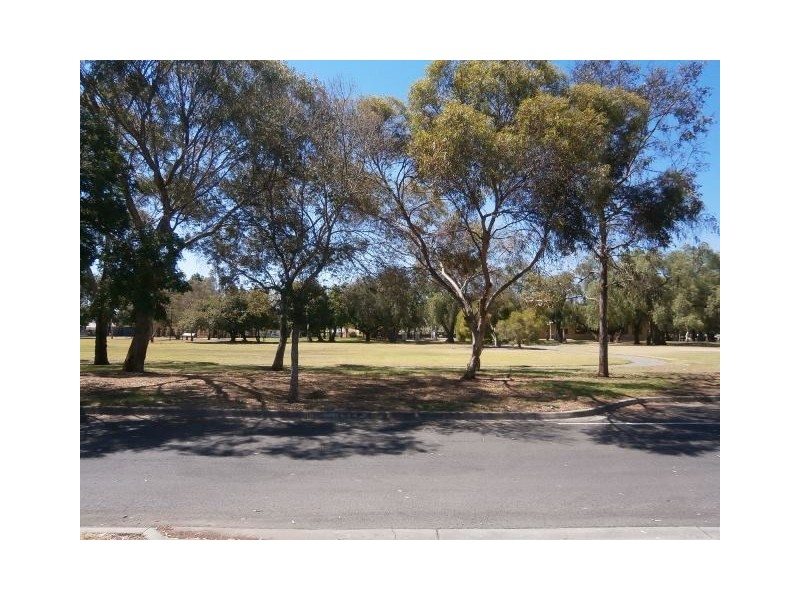 28a Regent Gardens Drive, Oakden SA 5086