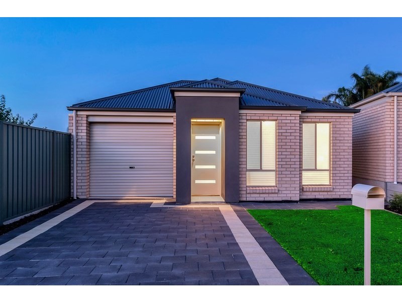 31 Magazine Drive, Walkley Heights SA 5098