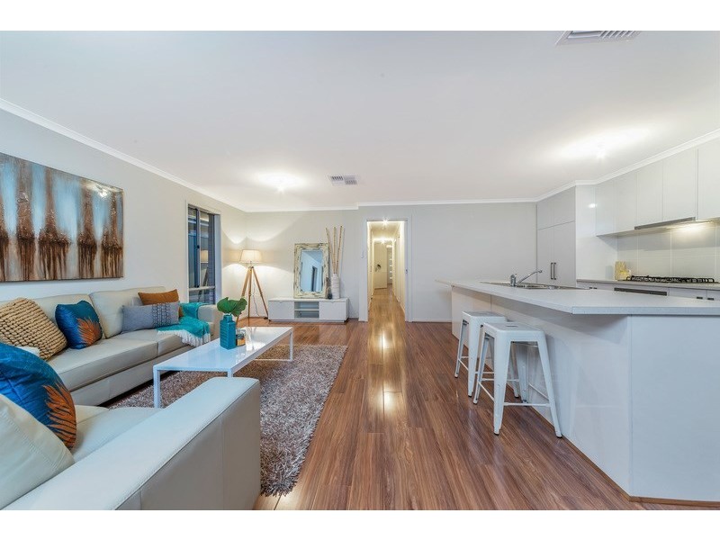 31 Magazine Drive, Walkley Heights SA 5098