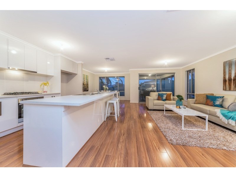 31 Magazine Drive, Walkley Heights SA 5098