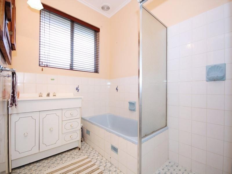 813 North East Road, Valley View SA 5093