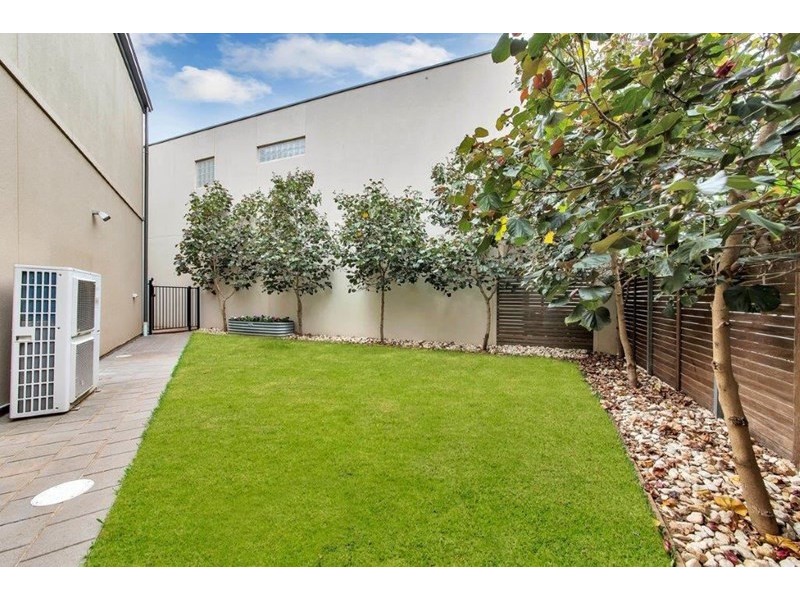 6 St Clair Avenue, Mawson Lakes SA 5095