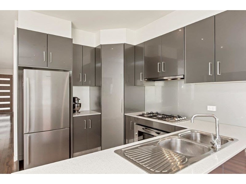 6 St Clair Avenue, Mawson Lakes SA 5095